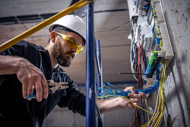Best Licensed Electrician  in New Carlisle, OH